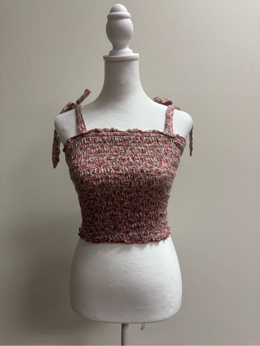 Abercrombie & Fitch Smocked Tie-Shoulder Cropped Tank - Heathered Rust & Cream